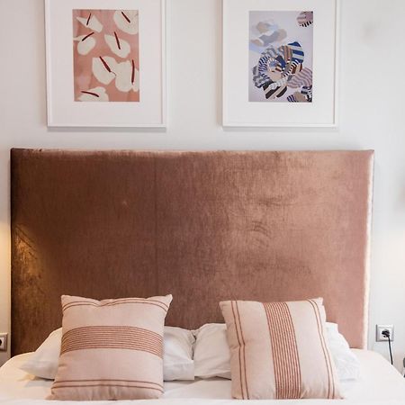 A Luxury & Comfortable Apt In เอเธนส์ ภายนอก รูปภาพ