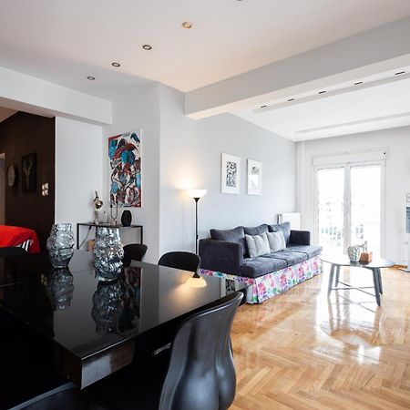 A Luxury & Comfortable Apt In เอเธนส์ ภายนอก รูปภาพ