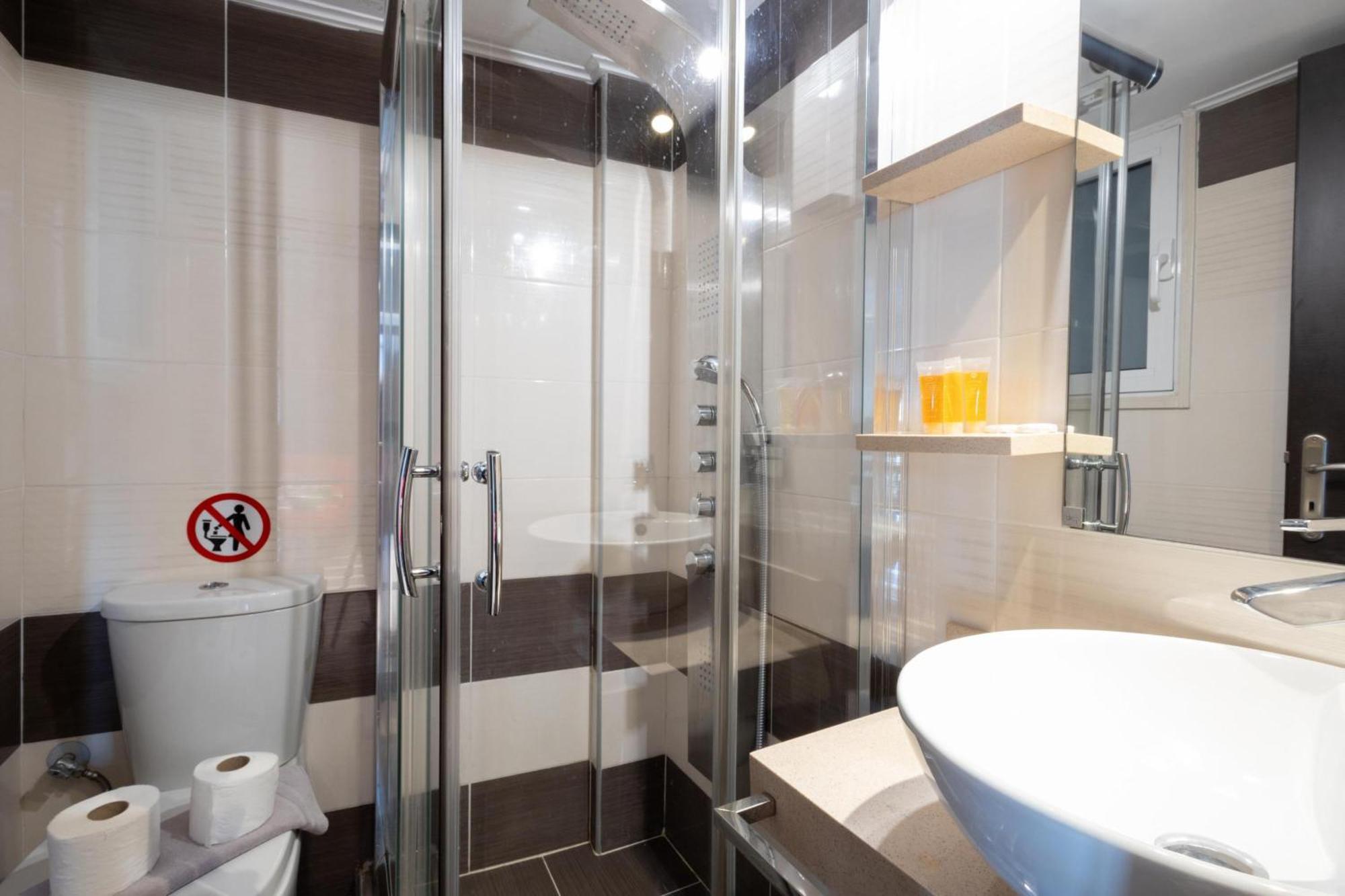 A Luxury & Comfortable Apt In เอเธนส์ ภายนอก รูปภาพ