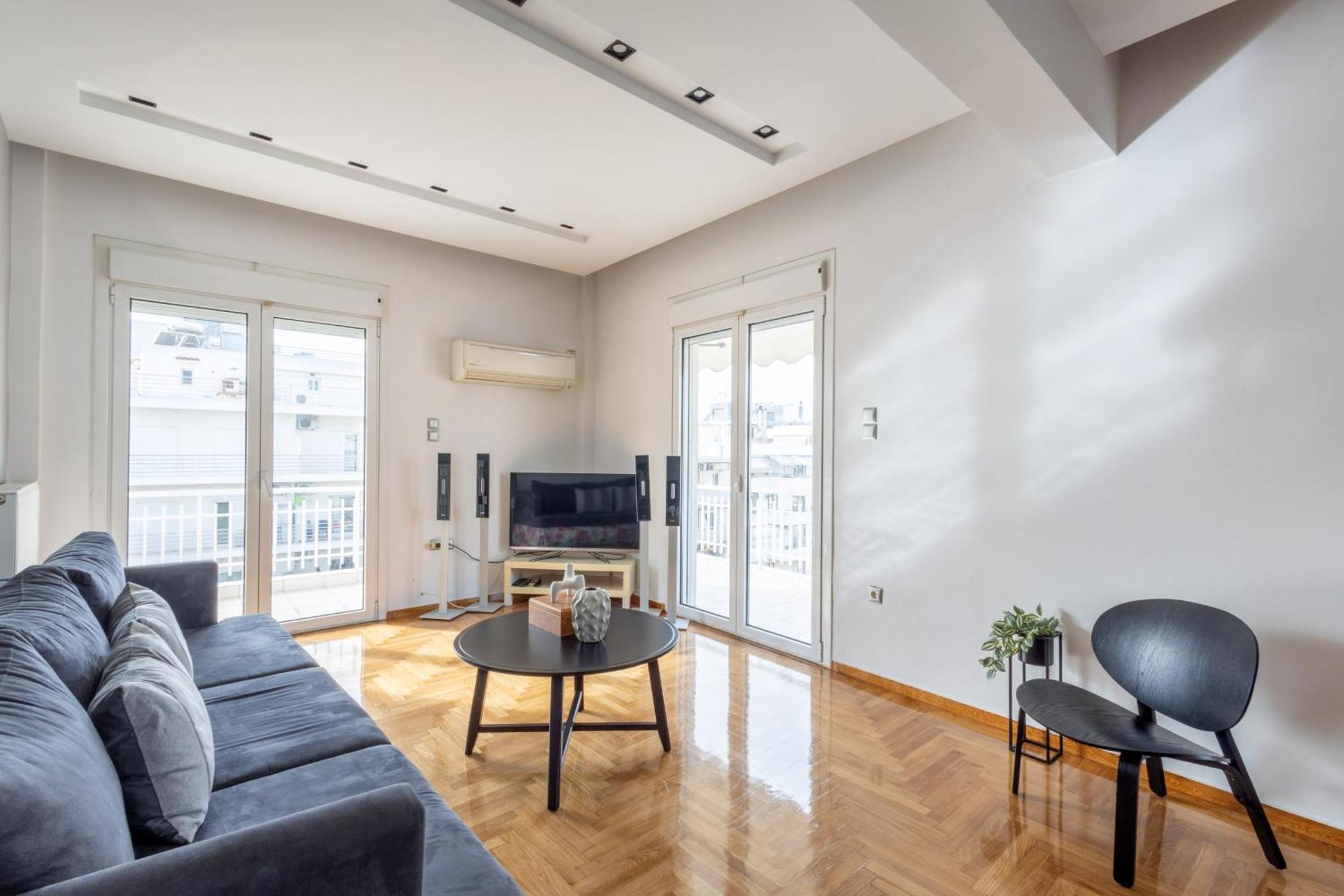 A Luxury & Comfortable Apt In เอเธนส์ ภายนอก รูปภาพ