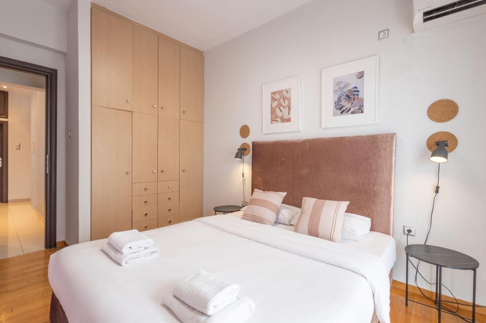 A Luxury & Comfortable Apt In เอเธนส์ ภายนอก รูปภาพ